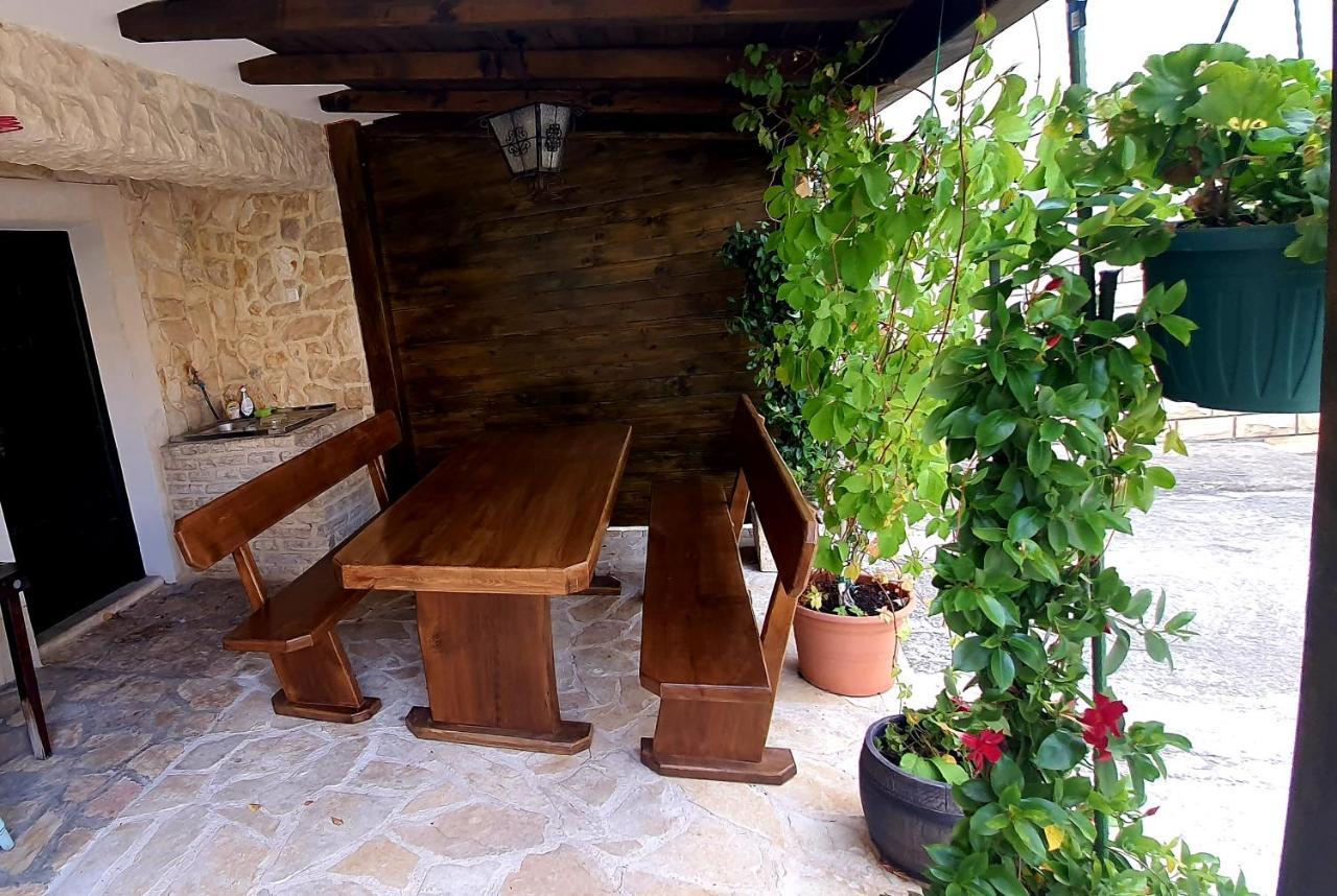 Jakov Bibinje